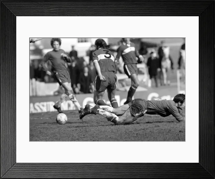 Framed Print : Football: Chelsea F. C. vs. Middlesboro F. C. March 1975 75-01595-042 Framed Print : Football: Chelsea F. C. vs. Middlesboro F. C. March 1975 75-01595-042