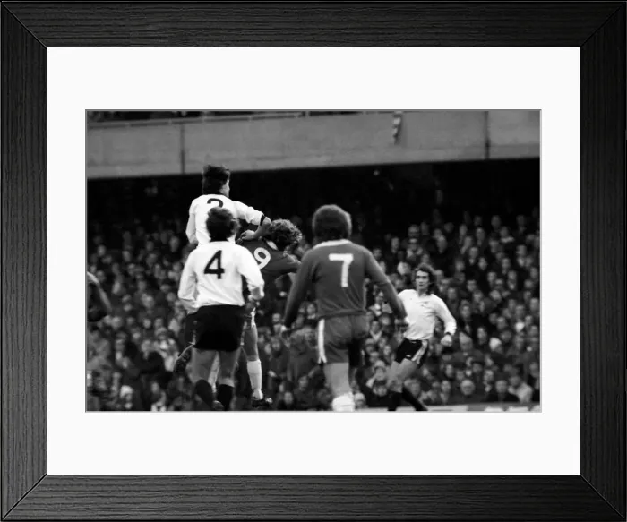 Framed Print : Sport: Football: Chelsea v. Fulham. December 1984 76-07537-027 Framed Print : Sport: Football: Chelsea v. Fulham. December 1984 76-07537-027