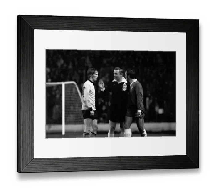 Framed Print : F. A. Cup. Chelsea (1) v. Bristol Rovers (1). Chelsea