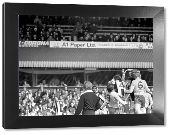 West Bromwich Albion (0) vs. Arsenal (2). April 1977 77-02029-030