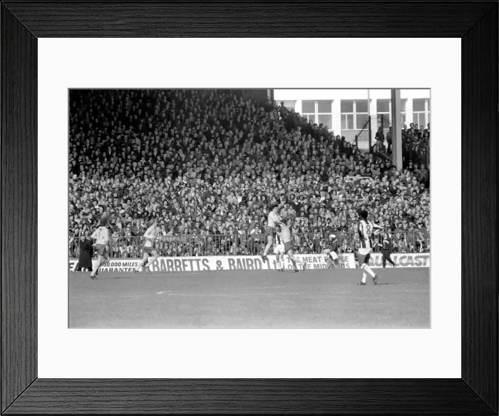 Framed Print : West Bromwich Albion (0) vs. Arsenal (2). April 1977 77-02029-027 Framed Print : West Bromwich Albion (0) vs. Arsenal (2). April 1977 77-02029-027