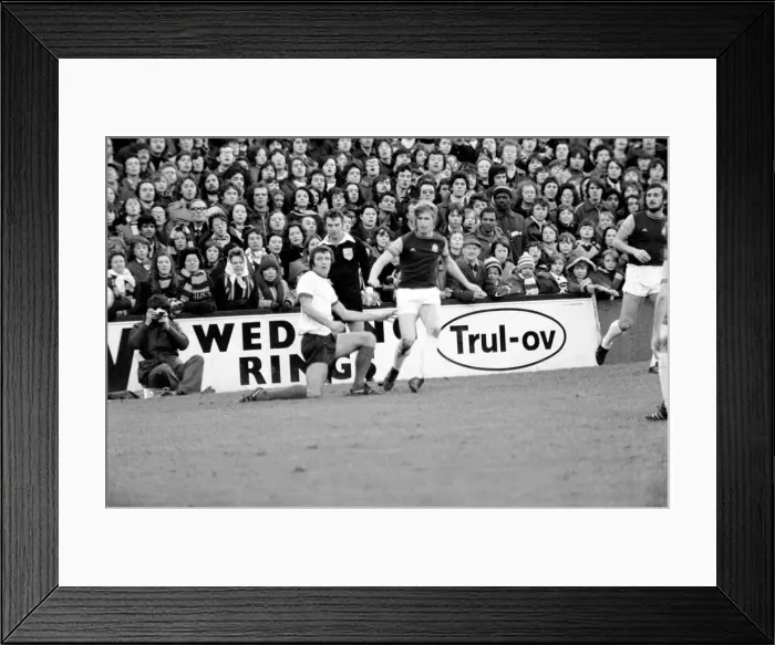 Framed Print : Football: F. A. Cup: West Ham F. C. (0) vs. Liverpool F. C. (2). January 1976 76-00045-042 Framed Print : Football: F. A. Cup: West Ham F. C. (0) vs. Liverpool F. C. (2). January 1976 76-00045-042