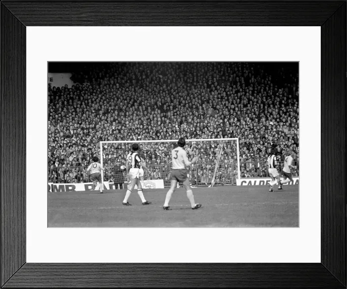 Framed Print : West Bromwich Albion (0) vs. Arsenal (2). April 1977 77-02029-026 Framed Print : West Bromwich Albion (0) vs. Arsenal (2). April 1977 77-02029-026