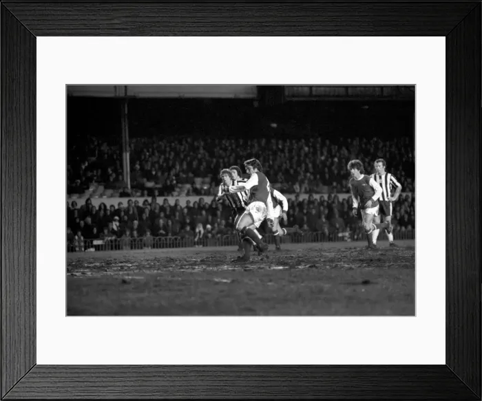 Framed Print : Football: Arsenal (4) vs. Newcastle United (0). March 1975 75-01516-056 Framed Print : Football: Arsenal (4) vs. Newcastle United (0). March 1975 75-01516-056