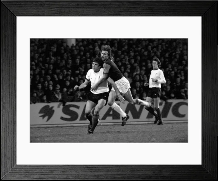 Framed Print : Football: F. A. Cup: West Ham F. C. (0) vs. Liverpool F. C. (2). January 1976 76-00045-064 Framed Print : Football: F. A. Cup: West Ham F. C. (0) vs. Liverpool F. C. (2). January 1976 76-00045-064