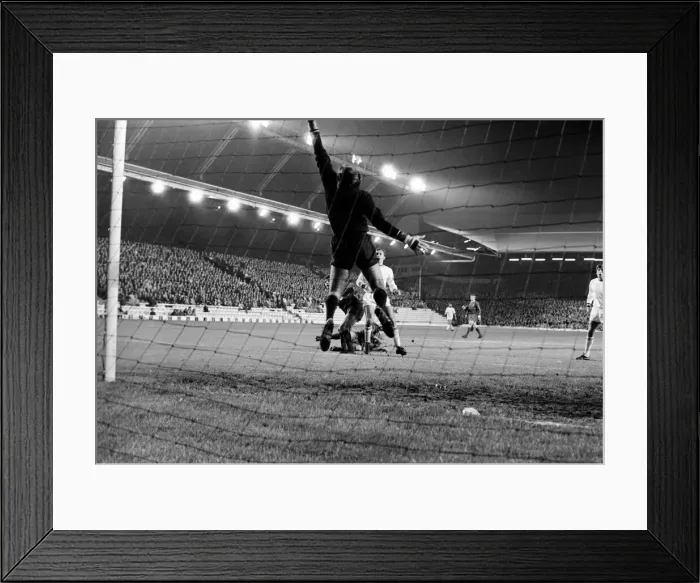 Framed Print : Liverpool (2) v. Servette (0). European Cup Winners Cup. September 1971 71-12067-014 Framed Print : Liverpool (2) v. Servette (0). European Cup Winners Cup. September 1971 71-12067-014