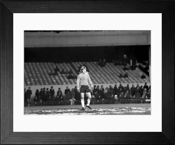 Framed Print : Football: Arsenal (4) vs. Newcastle United (0). March 1975 75-01516-035 Framed Print : Football: Arsenal (4) vs. Newcastle United (0). March 1975 75-01516-035