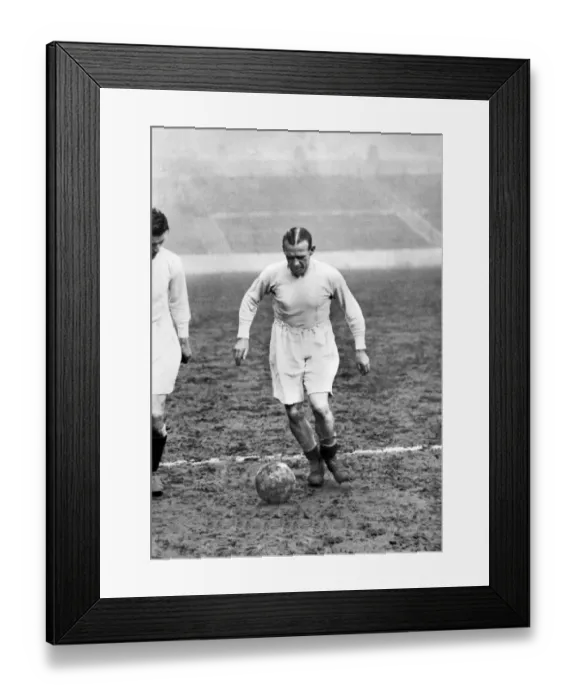 Framed Print : Jimmy McMullan of Manchester City. July 1956 P004581