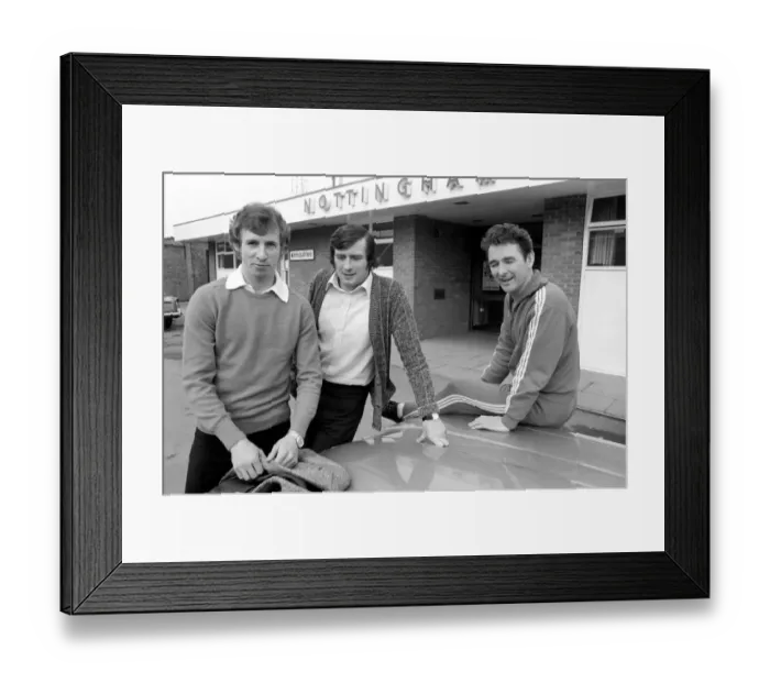 Framed Print : Brian Clough, manager Nottingham forest F. C. February 1975 75-01033-006