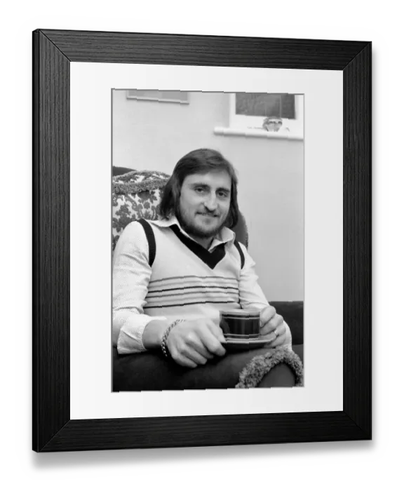Framed Print : West Ham F. C. Frank Lampard at home. February 1975 75-01037-004