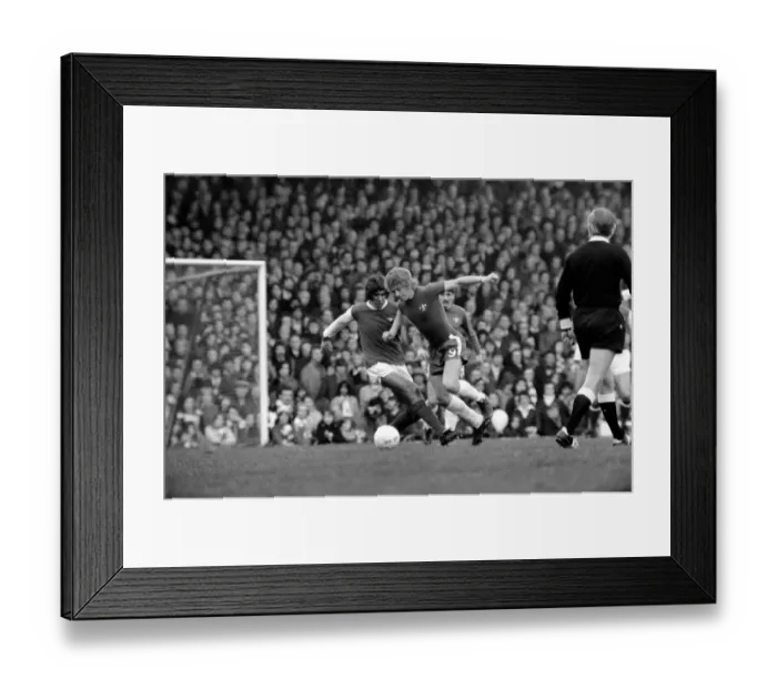 Framed Print : English League Division One match at Highbury Arsenal 1 v Chelsea 2 Framed Print : English League Division One match at Highbury Arsenal 1 v Chelsea 2