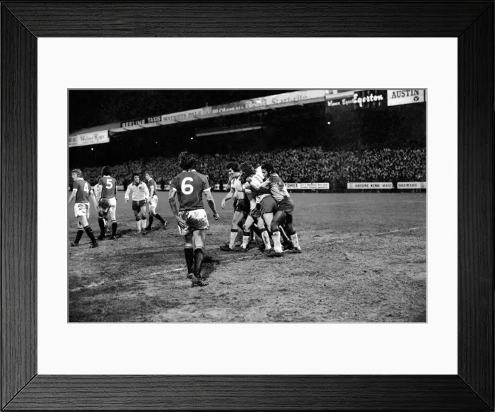 Framed Print : Football: Norwich F. C. (1) v. Manchester United F. C. (0). January 1975 75-00414-067 Framed Print : Football: Norwich F. C. (1) v. Manchester United F. C. (0). January 1975 75-00414-067