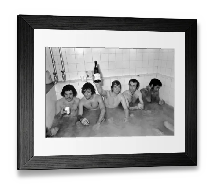 Framed Print : Football: Norwich F. C. (1) v. Manchester United F. C. (0). January 1975 75-00414-003 Framed Print : Football: Norwich F. C. (1) v. Manchester United F. C. (0). January 1975 75-00414-003