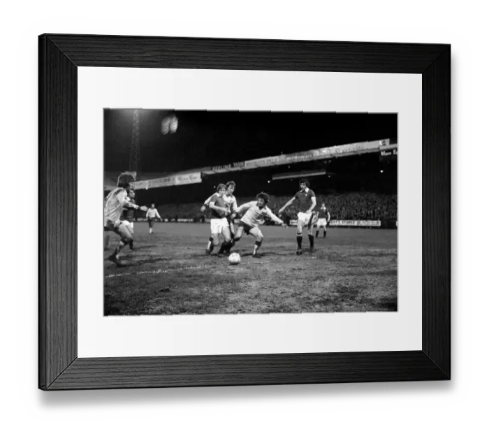 Framed Print : Football: Norwich F. C. (1) v. Manchester United F. C. (0). January 1975 75-00414-045 Framed Print : Football: Norwich F. C. (1) v. Manchester United F. C. (0). January 1975 75-00414-045