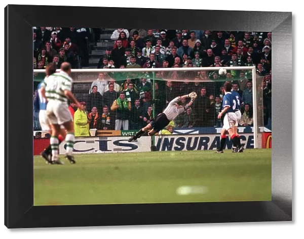 Celtic score second goal against Rangers January 1998
