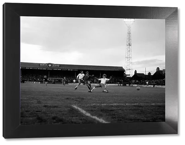 Mansfield v. Liverpool. September 1970 71-00193-011