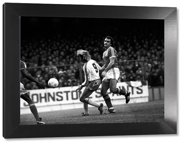 Football: Nottingham Forest vs. Sunderland. December 1980 80-07212-010