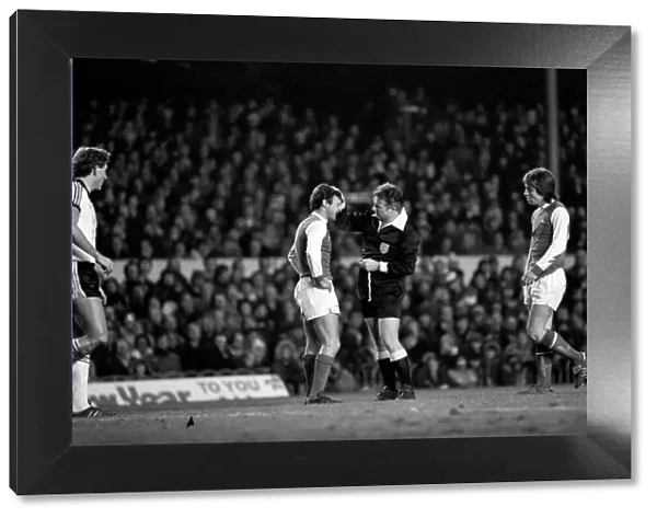 Arsenal (1) v. Ipswich (1). Action from the match. December 1980 80-07210-005