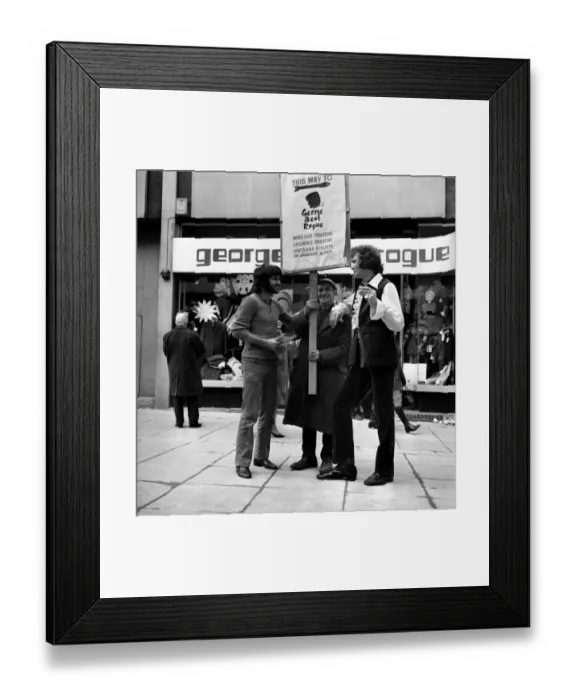 Framed Print : George Bests Boutique: Recording star Don Fardon called with some of his Framed Print : George Bests Boutique: Recording star Don Fardon called with some of his