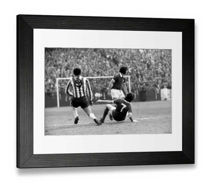 Framed Print : Football: Southampton F. C. vs. Manchester City United F. C. April 1975 75-1785-023