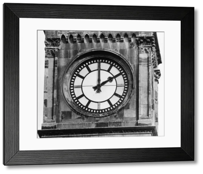Framed Print : Albert Clock In Belfast Northern Ireland Framed Print : Albert Clock In Belfast Northern Ireland