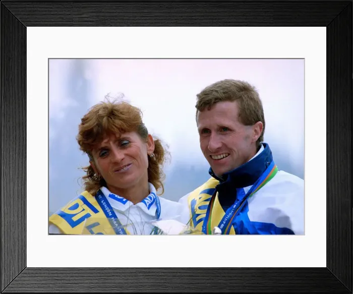 Framed Print : London Marathon Winners Alister Hutton and Wanda Panfil receiving their medals