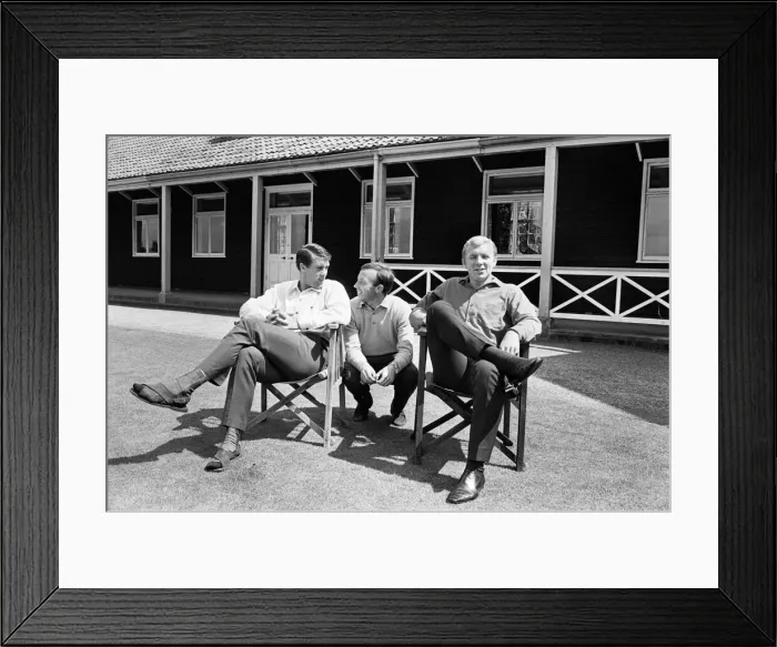 Framed Print : England teamm mates, Geoff Hurst, Nobby Stiles & Bobby Moore take things easy at Hendon Framed Print : England teamm mates, Geoff Hurst, Nobby Stiles & Bobby Moore take things easy at Hendon