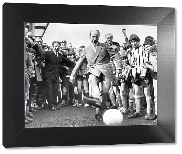 Bobby Charlton, Manchester United and England football star