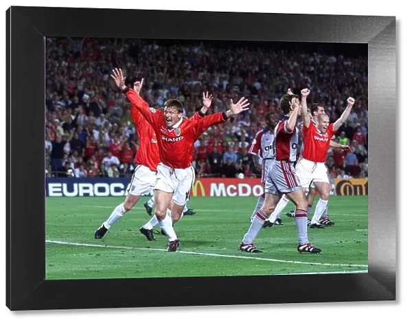 Manchester Uniteds Teddy Sheringham celebrates his equalising goal during