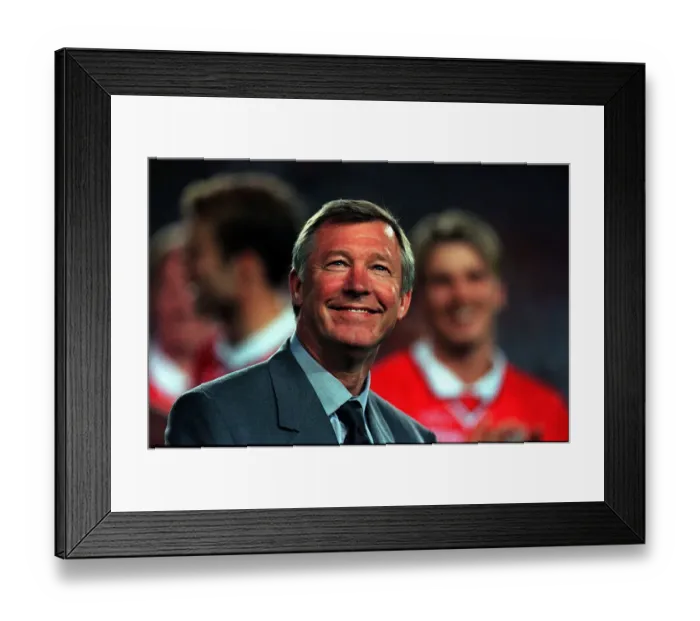 Framed Print : Manchester United v Bayern Munich European Champions League Cup Final 1999