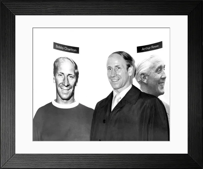 Framed Print : Bobby Charlton poses beside his portrait in the Football Hall Of Fame in March 1971 Framed Print : Bobby Charlton poses beside his portrait in the Football Hall Of Fame in March 1971