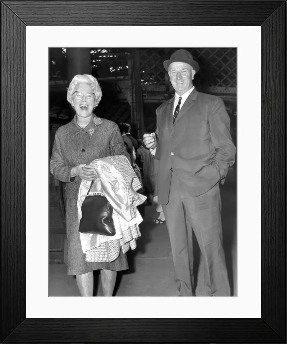 Framed Print : Two very proud parents Elizabeth (Cissie) and Bob Charlton, of Ashington Framed Print : Two very proud parents Elizabeth (Cissie) and Bob Charlton, of Ashington