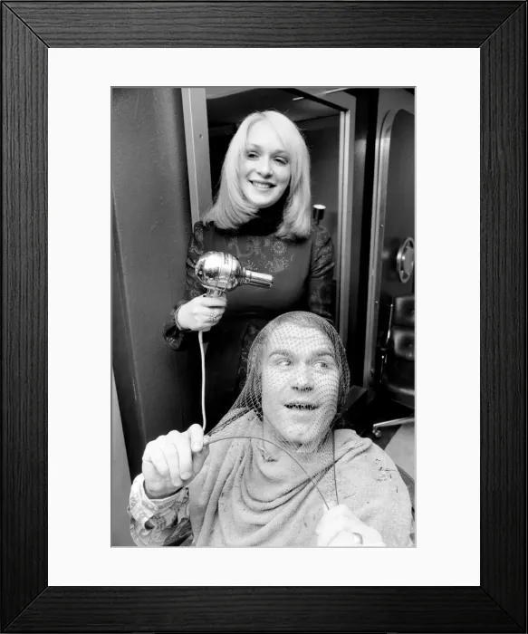 Framed Print : Football fan Vidal Sassoon made a solemn promise that if Chelsea reached the final of Framed Print : Football fan Vidal Sassoon made a solemn promise that if Chelsea reached the final of