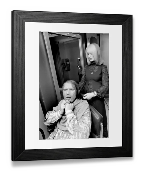 Framed Print : Football fan Vidal Sassoon made a solemn promise that if Chelsea reached the final of Framed Print : Football fan Vidal Sassoon made a solemn promise that if Chelsea reached the final of