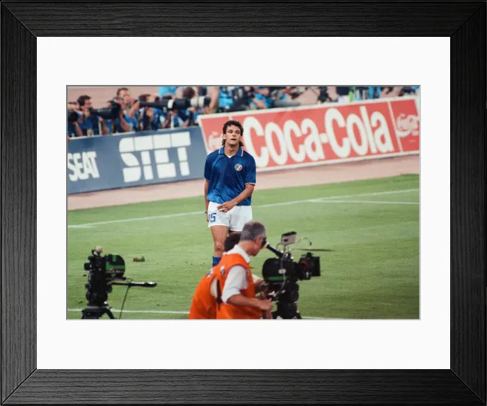 Framed Print : 1990 World Cup Quarter Final match in Rome, Italy. Italy 1 v Republic of Ireland 0