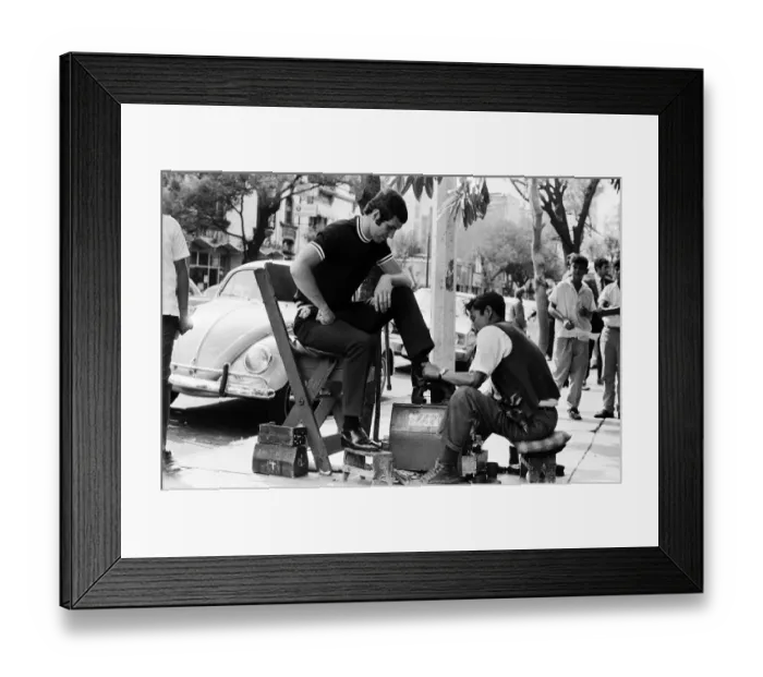Framed Print : 1970 World Cup Finals in Mexico. England footballer Peter Osgood has his shoes Framed Print : 1970 World Cup Finals in Mexico. England footballer Peter Osgood has his shoes