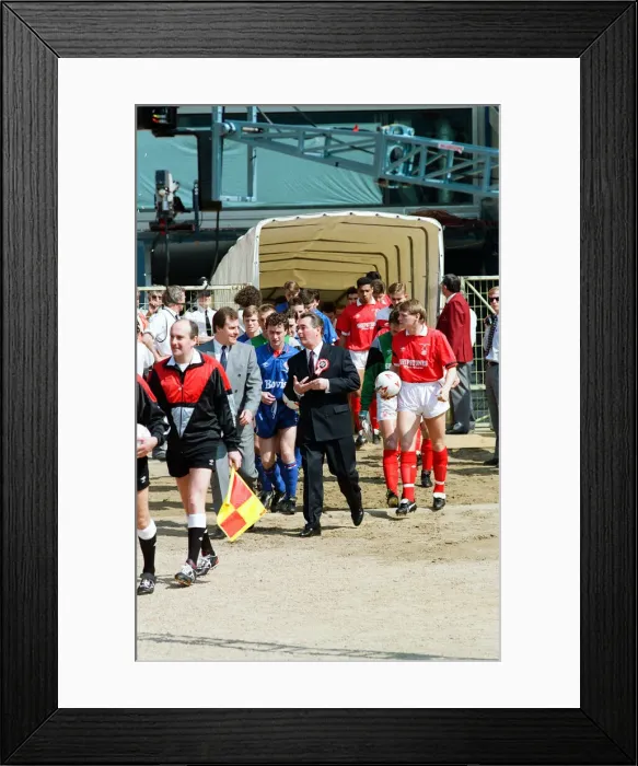 Framed Print : Littlewoods Cup Final. Nottingham Forest 1 v. Oldham Athletic 0 Framed Print : Littlewoods Cup Final. Nottingham Forest 1 v. Oldham Athletic 0