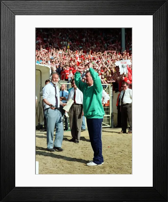 Framed Print : Littlewoods Cup Final. Nottingham Forest 1 v. Oldham Athletic 0 Framed Print : Littlewoods Cup Final. Nottingham Forest 1 v. Oldham Athletic 0