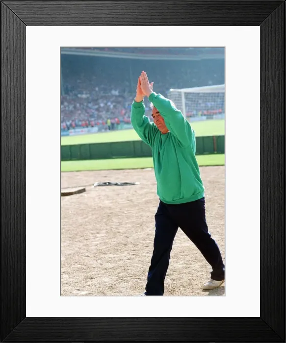Framed Print : Littlewoods Cup Final. Nottingham Forest 1 v. Oldham Athletic 0 Framed Print : Littlewoods Cup Final. Nottingham Forest 1 v. Oldham Athletic 0