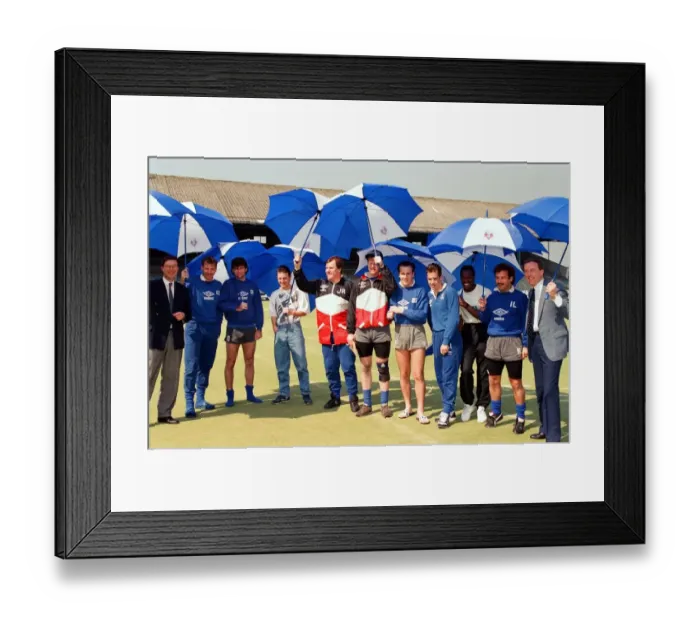 Framed Print : Oldham Athletic team before the League Cup Final against Nottingham Forest Framed Print : Oldham Athletic team before the League Cup Final against Nottingham Forest