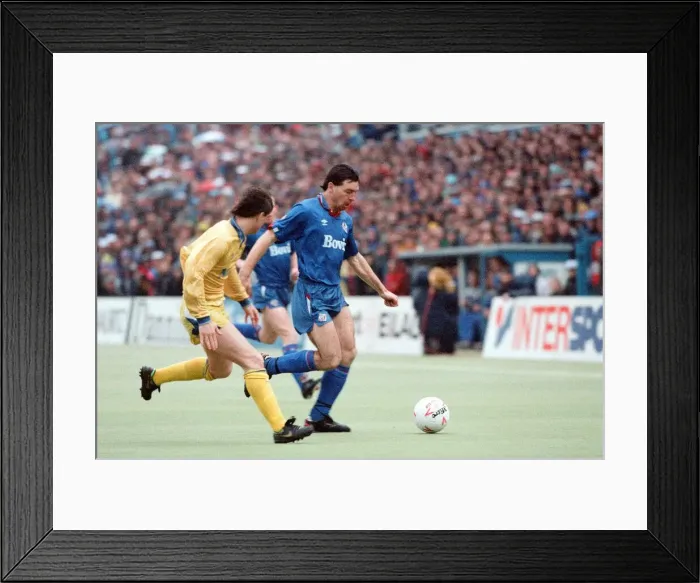 Framed Print : Littlewoods Cup. Oldham Athletic 2-2 Everton 17th February 1990 Framed Print : Littlewoods Cup. Oldham Athletic 2-2 Everton 17th February 1990