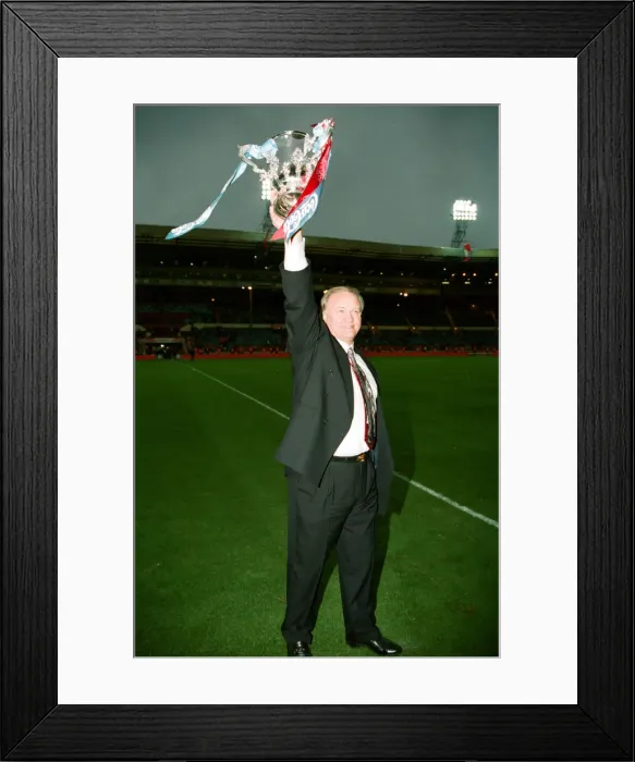 Framed Print : Coca Cola Cup Final. Aston Villa 3 v Manchester United 1