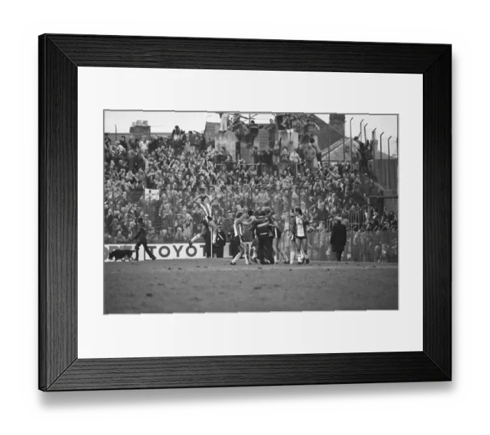 Framed Print : FA Cup 5th round tie. Portsmouth 0 v. Southampton 1. Southampton celebrate Framed Print : FA Cup 5th round tie. Portsmouth 0 v. Southampton 1. Southampton celebrate