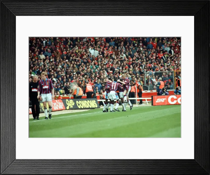Framed Print : Coca Cola Cup Final. Aston Villa 3 v Manchester United 1. Aston Villa celebrate Framed Print : Coca Cola Cup Final. Aston Villa 3 v Manchester United 1. Aston Villa celebrate