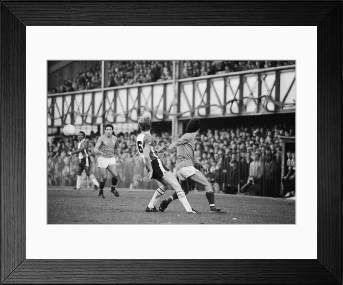 Framed Print : FA Cup 5th round tie. Portsmouth 0 v. Southampton 1. 29th January 1984 Framed Print : FA Cup 5th round tie. Portsmouth 0 v. Southampton 1. 29th January 1984