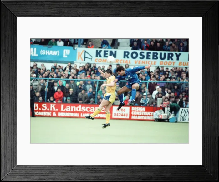 Framed Print : Littlewoods Cup. Oldham Athletic 2-2 Everton 17th February 1990 Framed Print : Littlewoods Cup. Oldham Athletic 2-2 Everton 17th February 1990