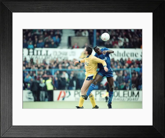Framed Print : Littlewoods Cup. Oldham Athletic 2-2 Everton 17th February 1990