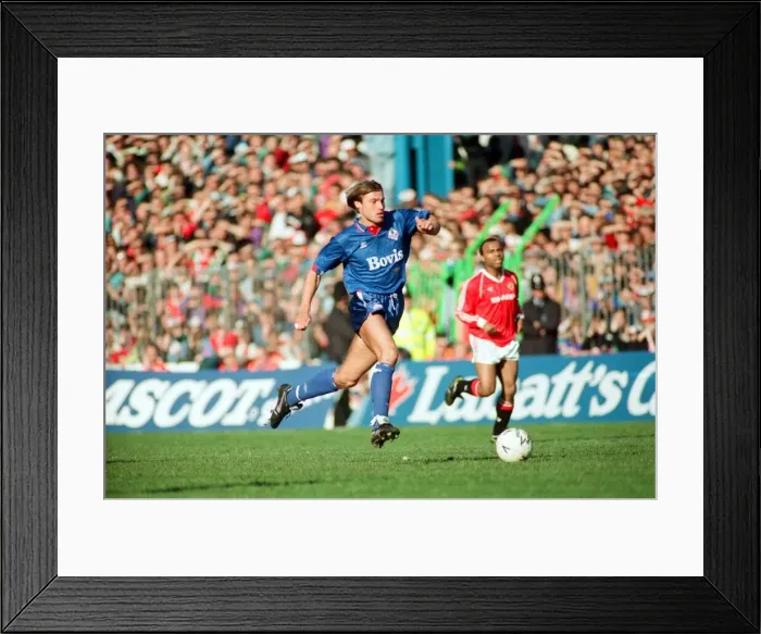 Framed Print : Paul Warhurst. FA Cup. Manchester United 3 v Oldham Athletic 3 Framed Print : Paul Warhurst. FA Cup. Manchester United 3 v Oldham Athletic 3