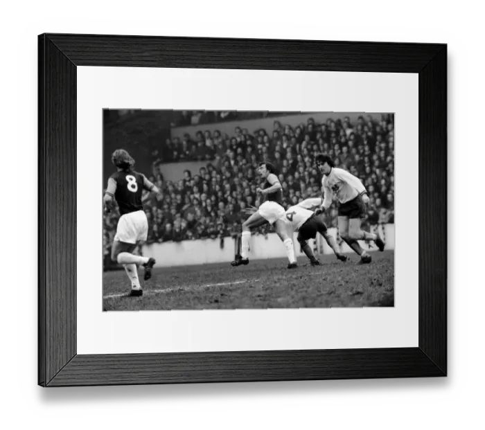 Framed Print : Football: West Ham F. C. v. Burnley. West Ham (2) v. Burnley (1). March 1975 75-01466-069 Framed Print : Football: West Ham F. C. v. Burnley. West Ham (2) v. Burnley (1). March 1975 75-01466-069