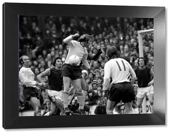 Football: West Ham F. C. v. Burnley. West Ham (2) v. Burnley (1). March 1975 75-01466-015